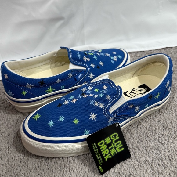 NEW Vans Blue KiraKira Slip On Glow in Dark, AOI Better Gift Shop Collab M6 W7.5 - Picture 4 of 12